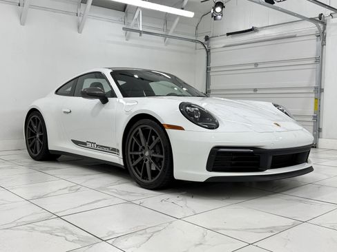 Certified 2023 Porsche 911 Carrera T image 10