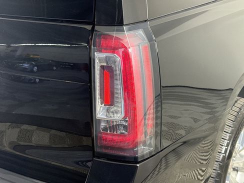 Used 2019 GMC Yukon SLE w/ SLE Value Package image 33