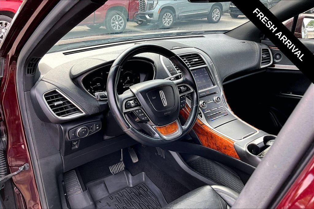 Used 2019 Lincoln Nautilus Reserve AWD/4WD image 5