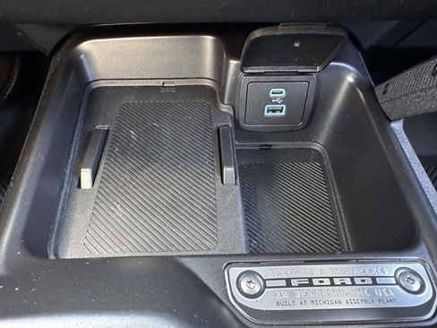 Used 2025 Ford Bronco Badlands AWD/4WD image 26