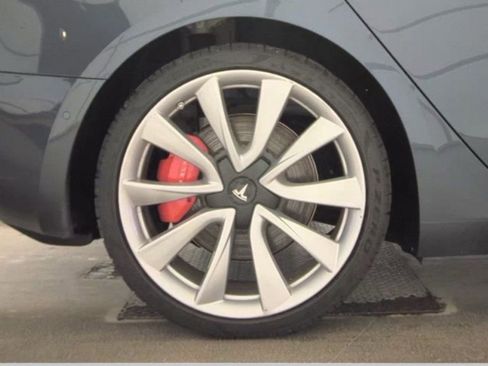 Used 2020 Tesla Model 3 Performance image 22
