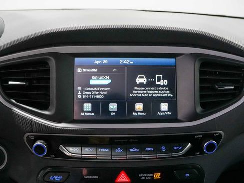 Used 2019 Hyundai Ioniq Electric FWD image 16