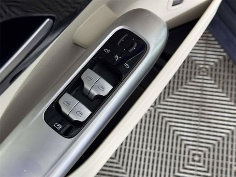 Used 2024 Mercedes-Benz C 300 4MATIC Sedan image 18