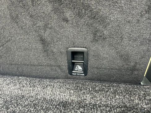 Certified 2024 Volkswagen Atlas Cross Sport SEL image 46