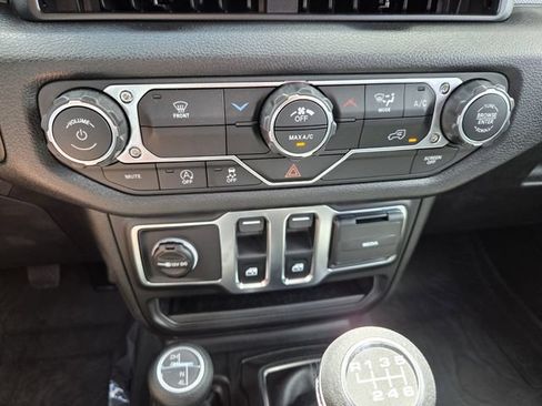 Used 2026 Jeep Wrangler Sport AWD/4WD image 27