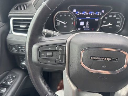 Used 2021 GMC Yukon Denali w/ Denali Premium Package AWD/4WD image 13