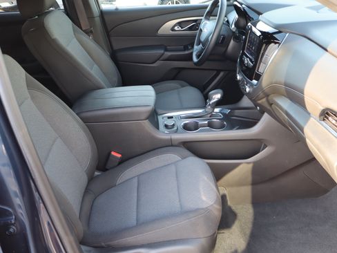 Used 2023 Chevrolet Traverse LT FWD image 38