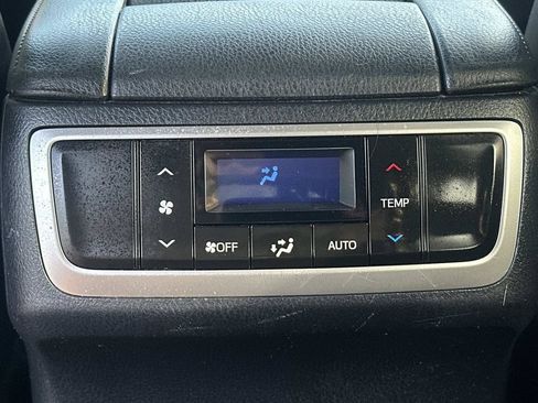Used 2016 Toyota Highlander XLE FWD image 17