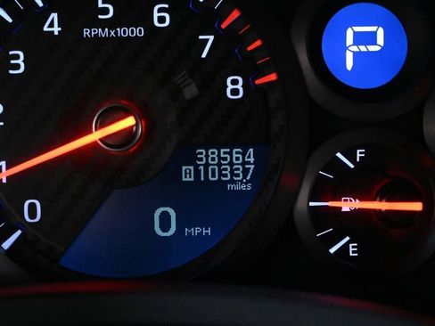 Used 2018 Nissan GT-R Premium w/ Premium Interior Package AWD/4WD image 12