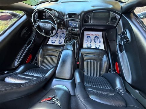 Used 2004 Chevrolet Corvette Convertible w/ Preferred Equipment Group image 60