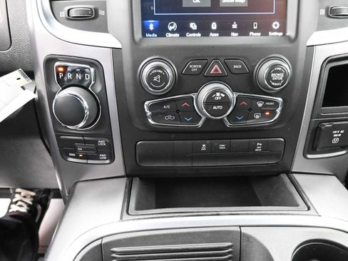 Used 2021 RAM 1500 Classic Warlock w/ Luxury Group image 9