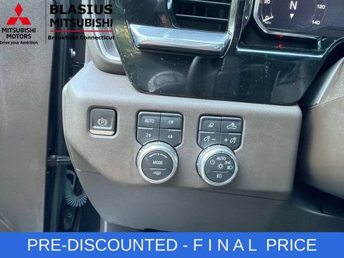 Used 2023 GMC Sierra 1500 SLT w/ SLT Premium Package AWD/4WD image 22
