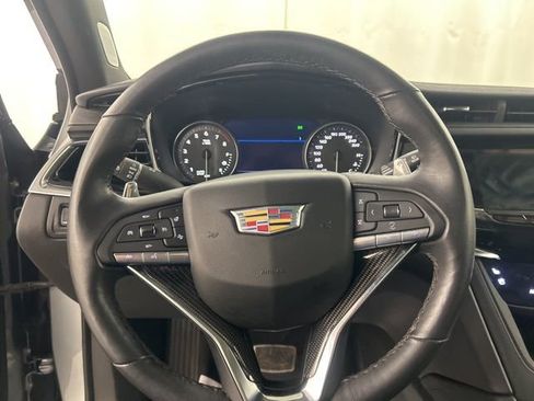 Used 2024 Cadillac XT6 Sport w/ Technology Package image 10