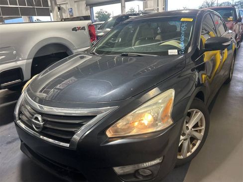 Used 2015 Nissan Sentra SR FWD image 1