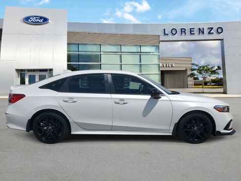 Used 2022 Honda Civic Sport image 4