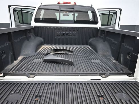 Used 2019 Nissan Frontier Desert Runner RWD image 19