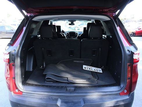 Used 2020 Chevrolet Traverse RS FWD image 9