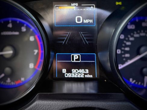 Used 2016 Subaru Outback 2.5i Limited AWD/4WD image 19