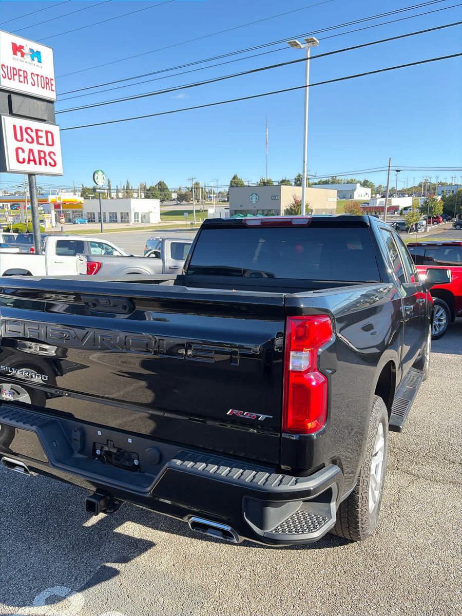 Used 2025 Chevrolet Silverado 1500 RST w/ Z71 Off-Road Package AWD/4WD image 16