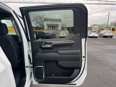 Used 2022 GMC Sierra 1500 Elevation image 22