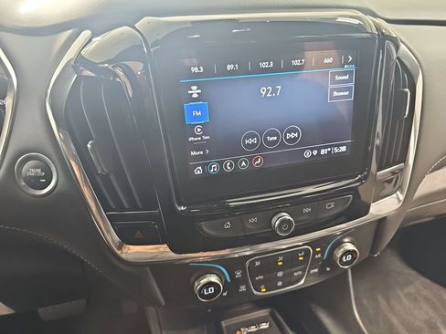Used 2023 Chevrolet Traverse LT w/ LT Premium Package AWD/4WD image 27
