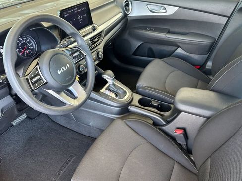 Used 2023 Kia Forte LXS w/ LXS Technology Package FWD image 11