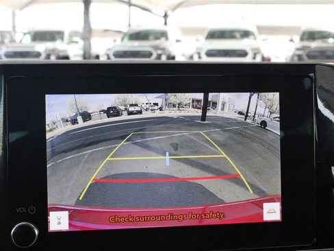 Used 2025 Toyota Camry SE image 37