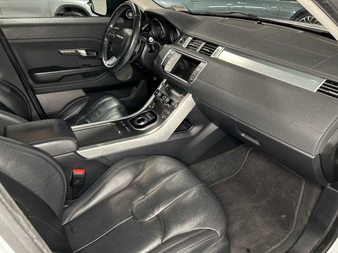Used 2015 Land Rover Range Rover Evoque Pure Plus image 11