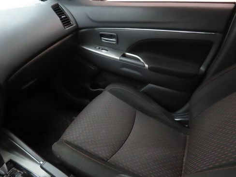 Used 2019 Mitsubishi Outlander Sport ES AWD/4WD image 19
