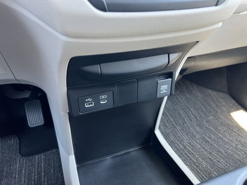 Used 2025 Honda Odyssey EX-L image 10