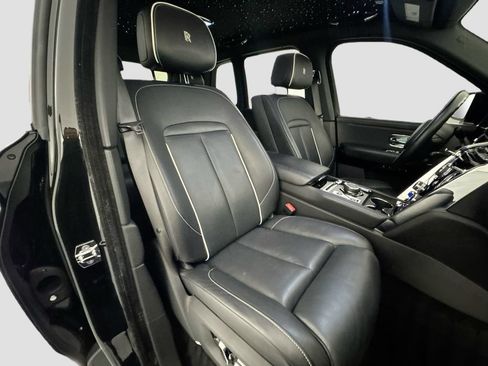 Used 2024 Rolls-Royce Cullinan AWD/4WD image 31