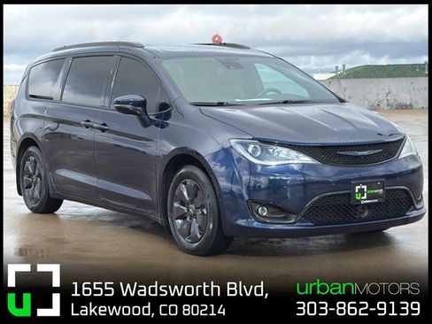 Used 2020 Chrysler Pacifica Limited w/ Advanced Safetytec Group FWD image 1
