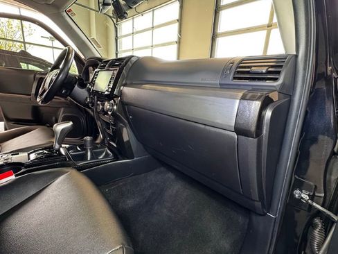 Certified 2024 Toyota 4Runner TRD Off-Road Premium w/ Moonroof Package AWD/4WD image 57