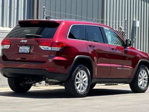 Used 2022 Jeep Grand Cherokee Laredo E RWD image 4