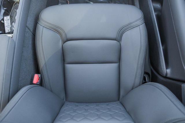 New 2027 Volvo XC90 B6 Plus AWD/4WD image 32