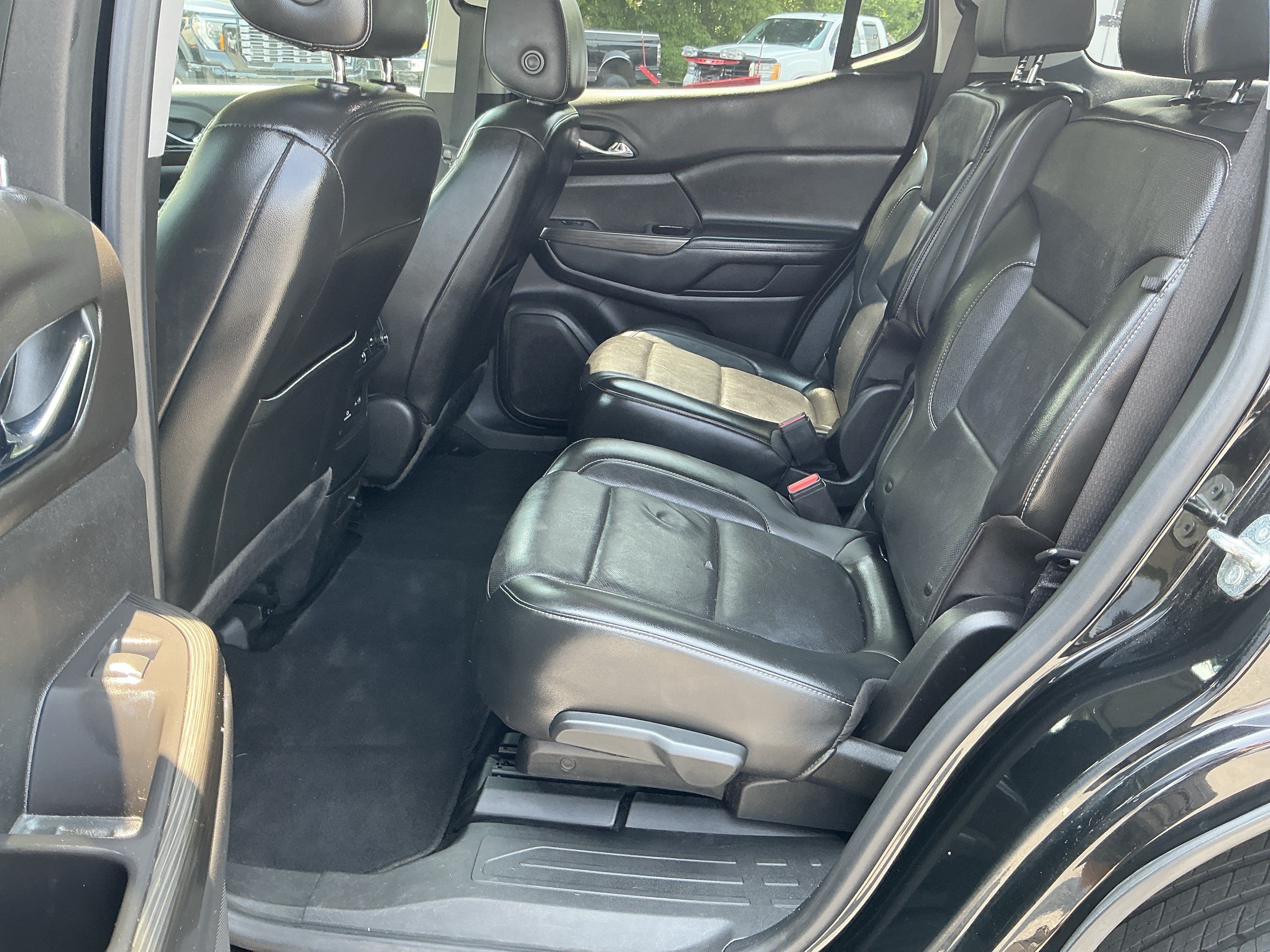 Used 2020 GMC Acadia SLT w/ Trailering Package AWD/4WD image 10