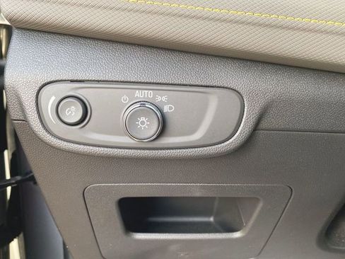 Used 2024 Chevrolet TrailBlazer ACTIV w/ Convenience Package image 17