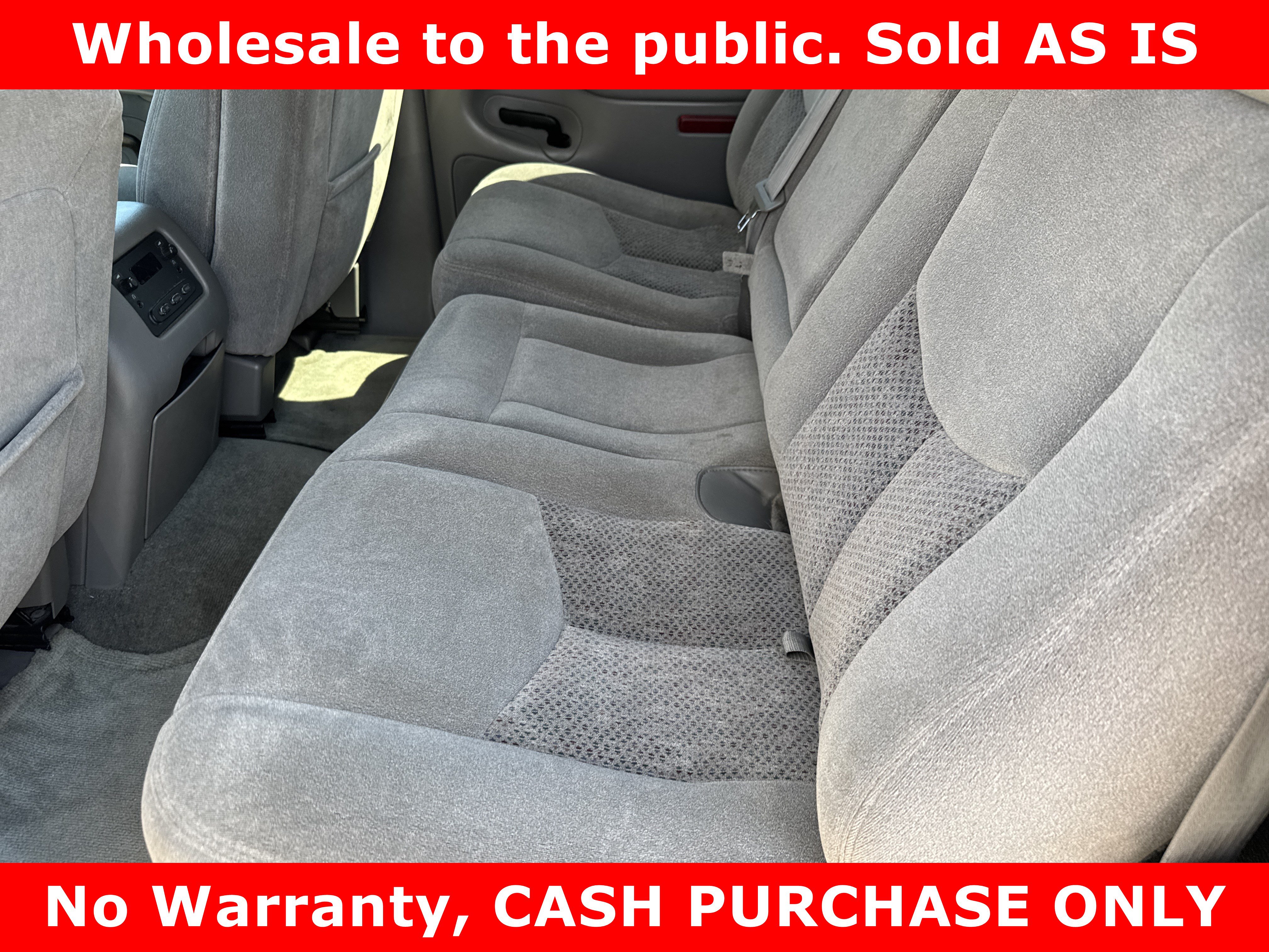 Used 2004 Chevrolet Suburban LS w/ Preferred Equipment Group RWD image 11