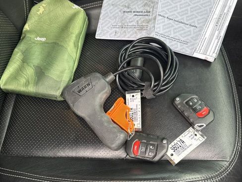 Used 2021 Jeep Gladiator Sport AWD/4WD image 22