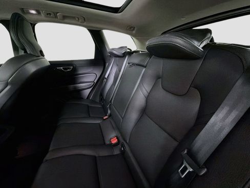 Used 2024 Volvo XC60 B5 Plus AWD/4WD image 25