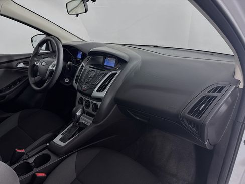 Used 2014 Ford Focus SE FWD image 26