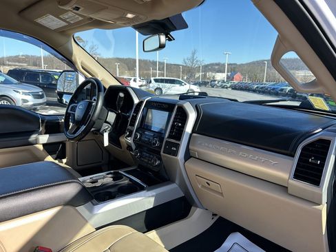 Used 2021 Ford F250 Lariat w/ Lariat Value Package image 17