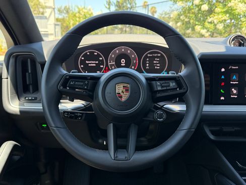 New 2025 Porsche Cayenne Coupe AWD/4WD image 15