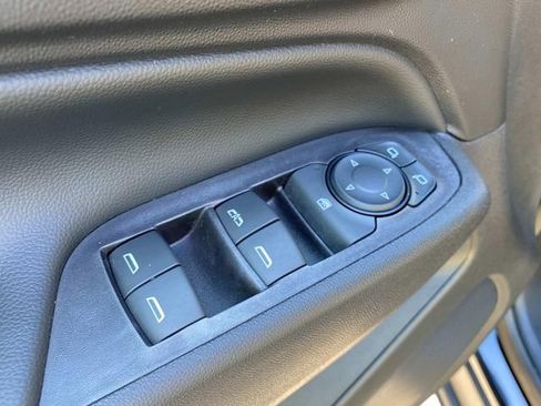 Used 2019 Chevrolet Equinox LT w/ LPO, Cargo Package FWD image 13