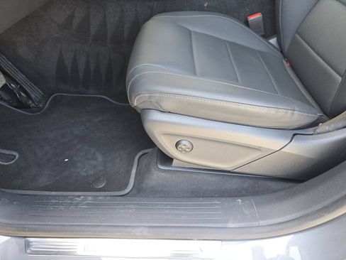 Used 2025 Mercedes-Benz GLE 450 4MATIC Coupe image 23