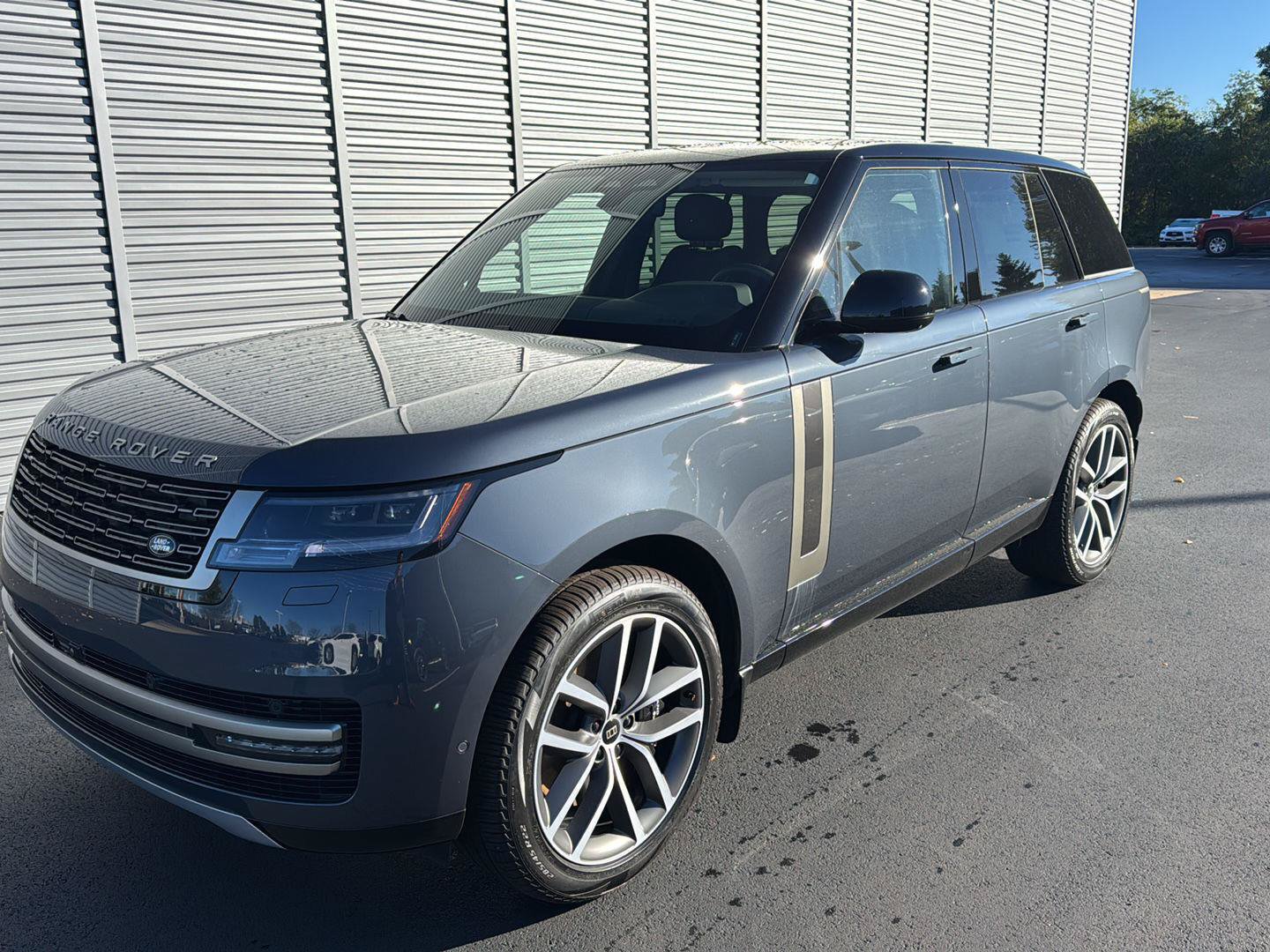 New 2027 Land Rover Range Rover SE AWD/4WD image 1