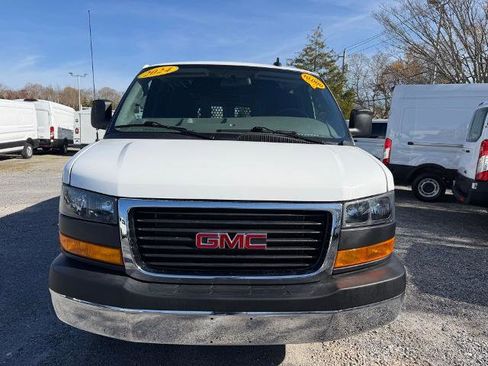 Used 2024 GMC Savana 2500 w/ Driver Convenience Package RWD image 2