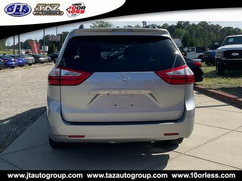 Used 2017 Toyota Sienna LE FWD image 6