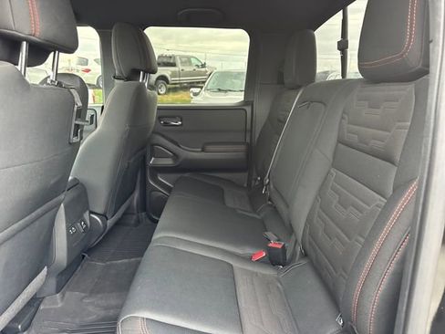Used 2022 Nissan Frontier Pro-X image 9