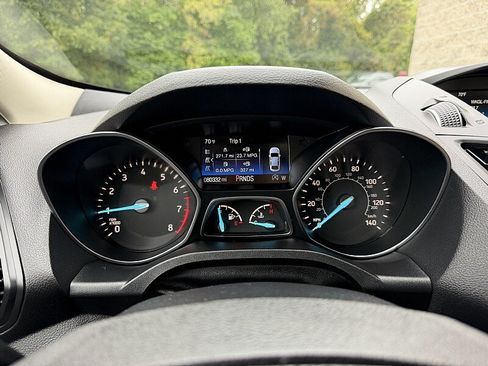 Used 2018 Ford Escape SE w/ Ford Safe & Smart Package AWD/4WD image 25